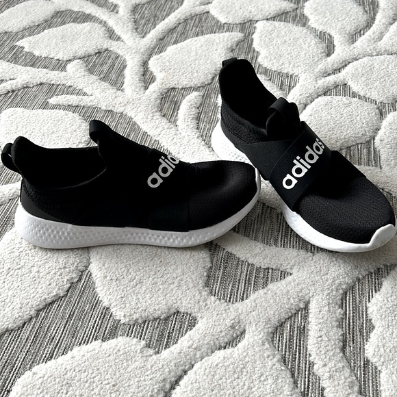 Adidas cloud foam shoe - Picture 2 of 2